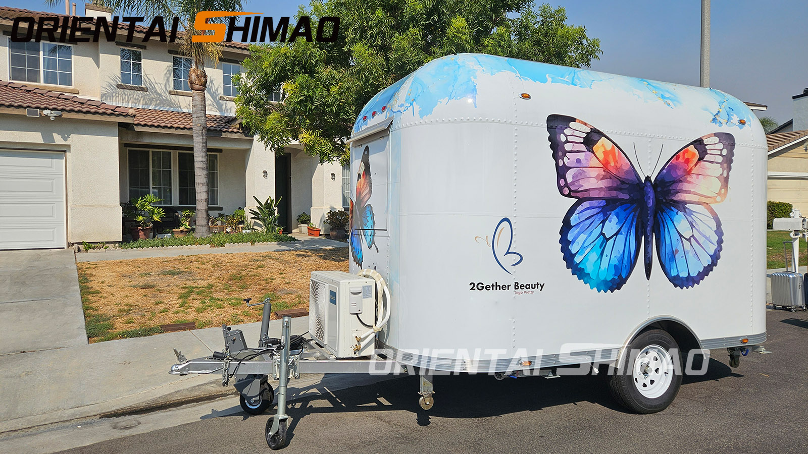Trendy beauty trailer
