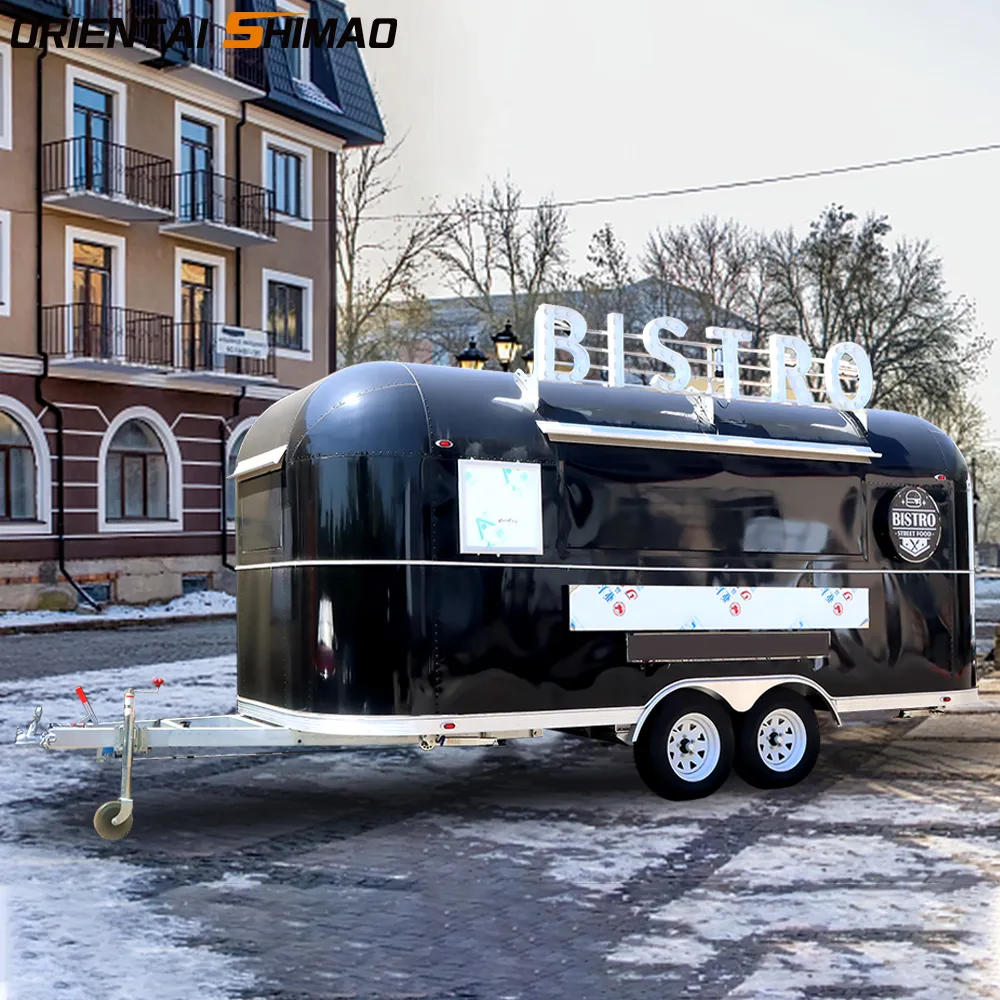 černý airstream potravinářský přívěs